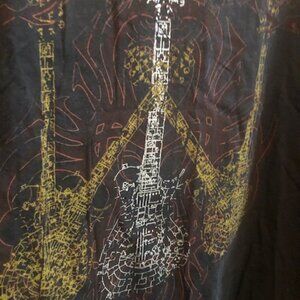 Ink Inc Brand Men's Guitar graphic Short Sleeved T shirt. Size L